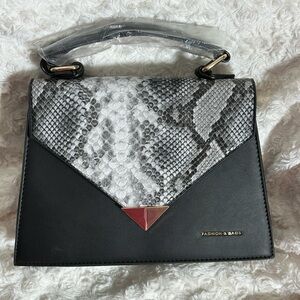 Fashion Bug Black and White Crossbody Bag